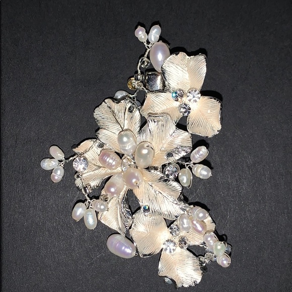 Wedding hair accessory
